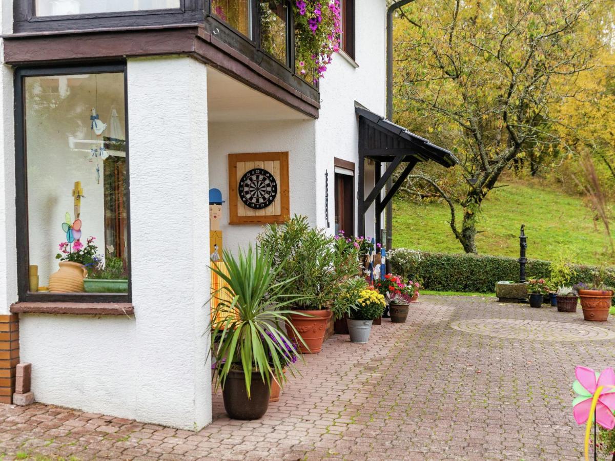 Apartment In Werratal With Terrace Großalmerode エクステリア 写真